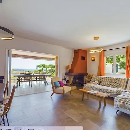 Spacious And Secure With View ロクブリューヌ・シュル・アルジャン
