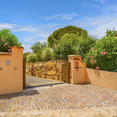 Holiday home Spacious And Secure With View