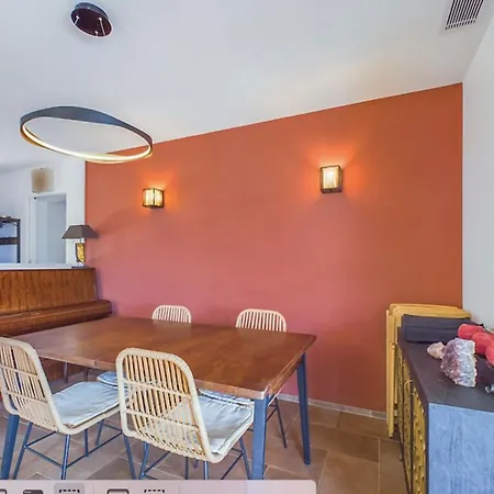 Spacious And Secure With View Holiday home *