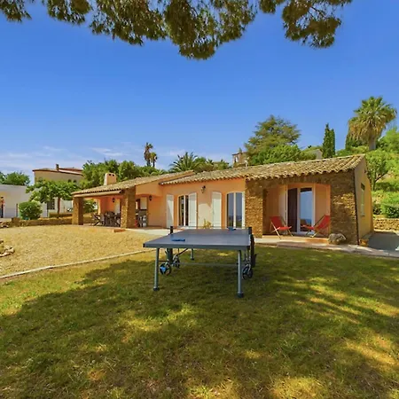 Holiday home Spacious And Secure With View *