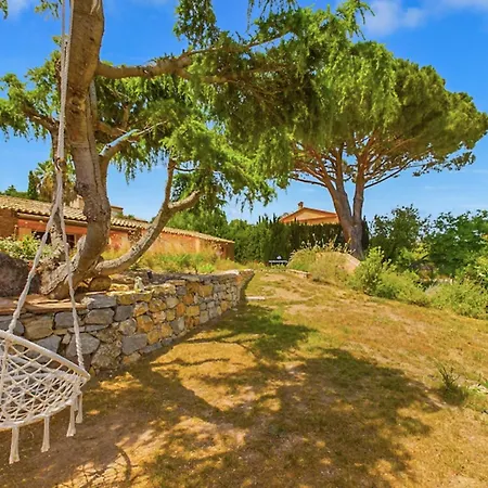 Holiday home Spacious And Secure With View